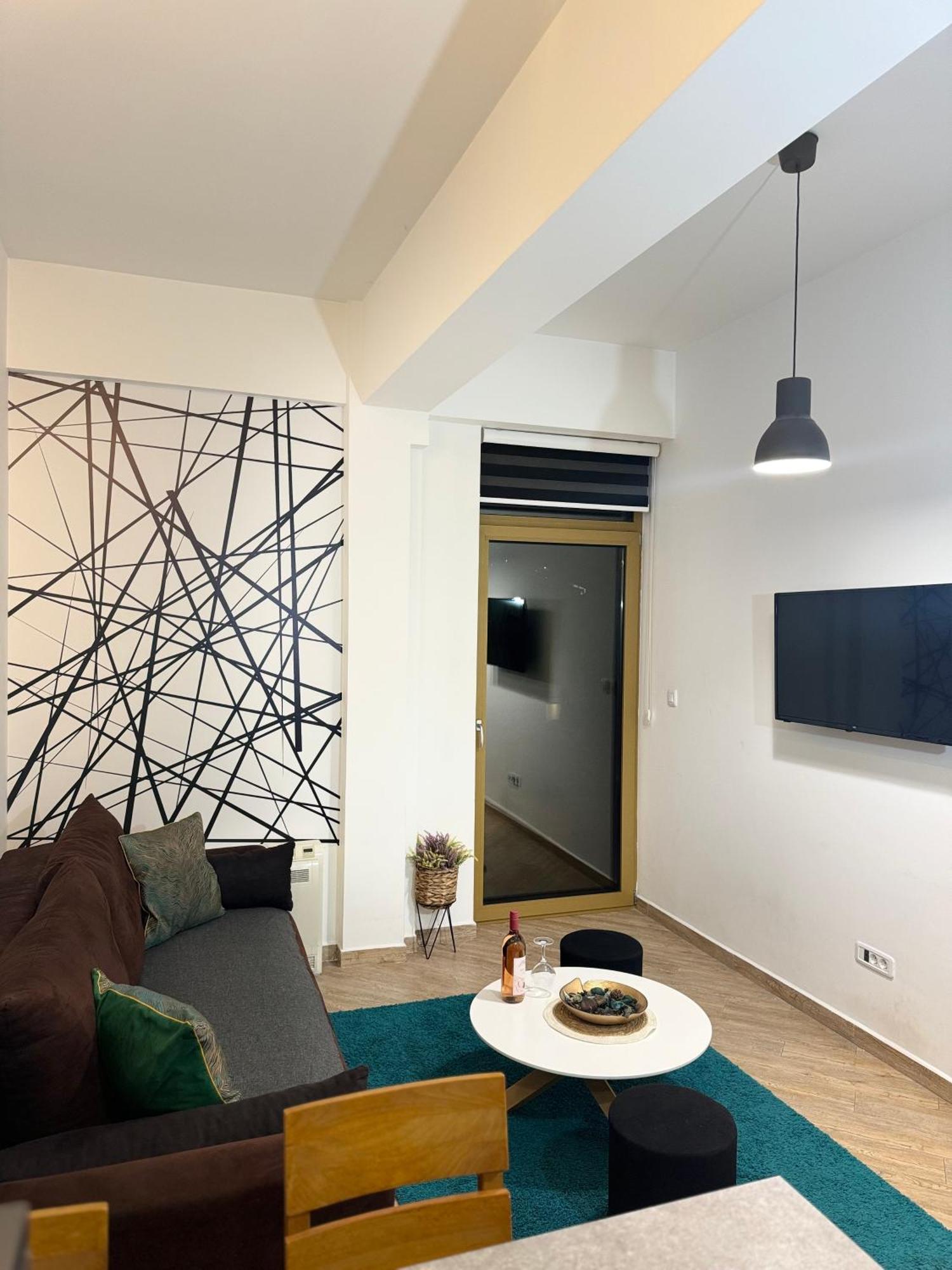 Orange 3 Apartment